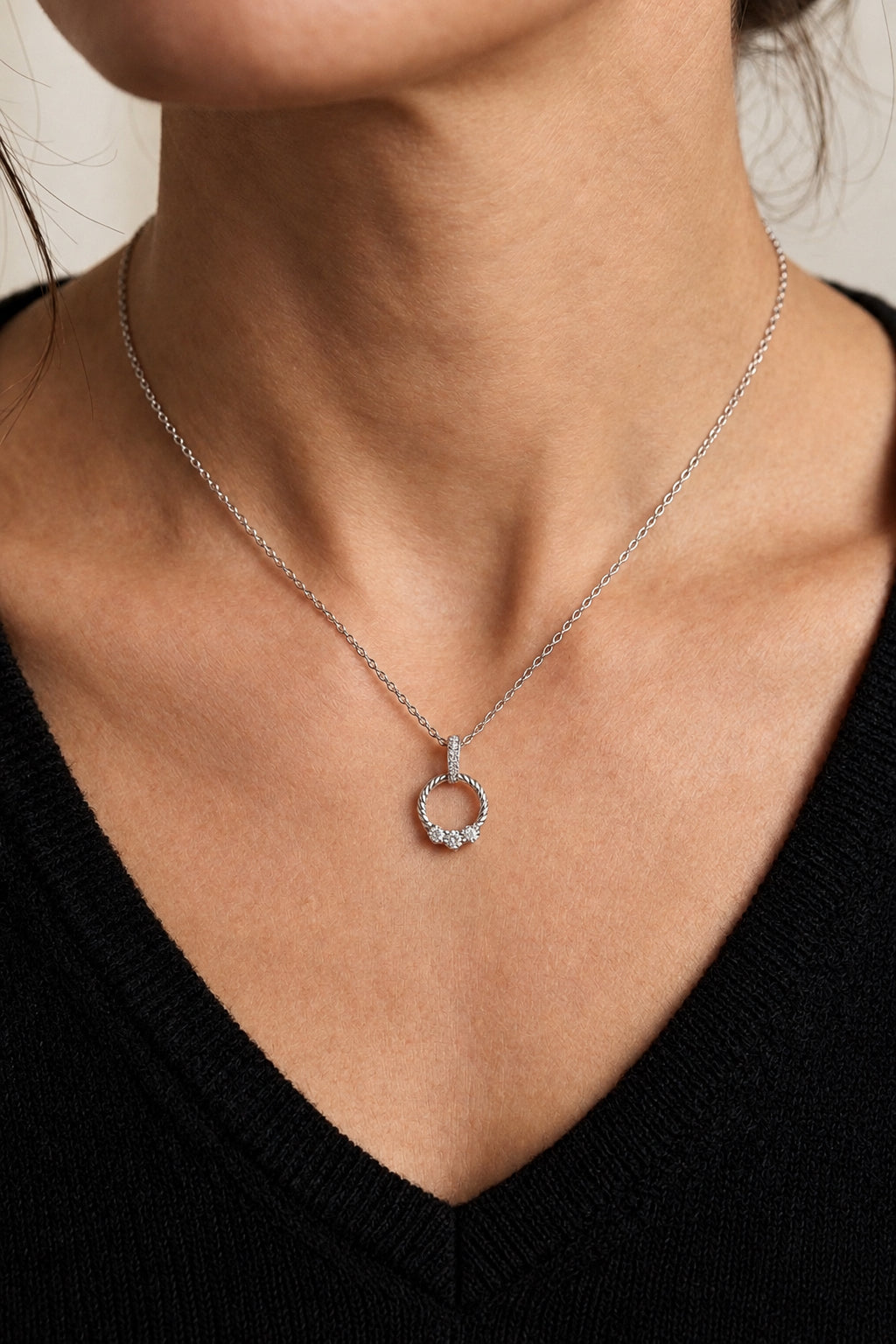 Sterling Silver Twisted Rope Circle Necklace