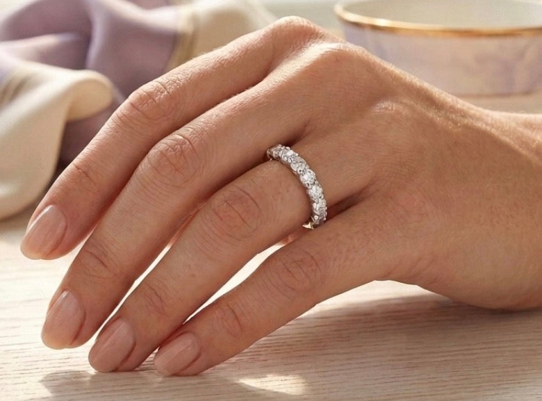 Sterling Silver brilliant-cut Ladies Band