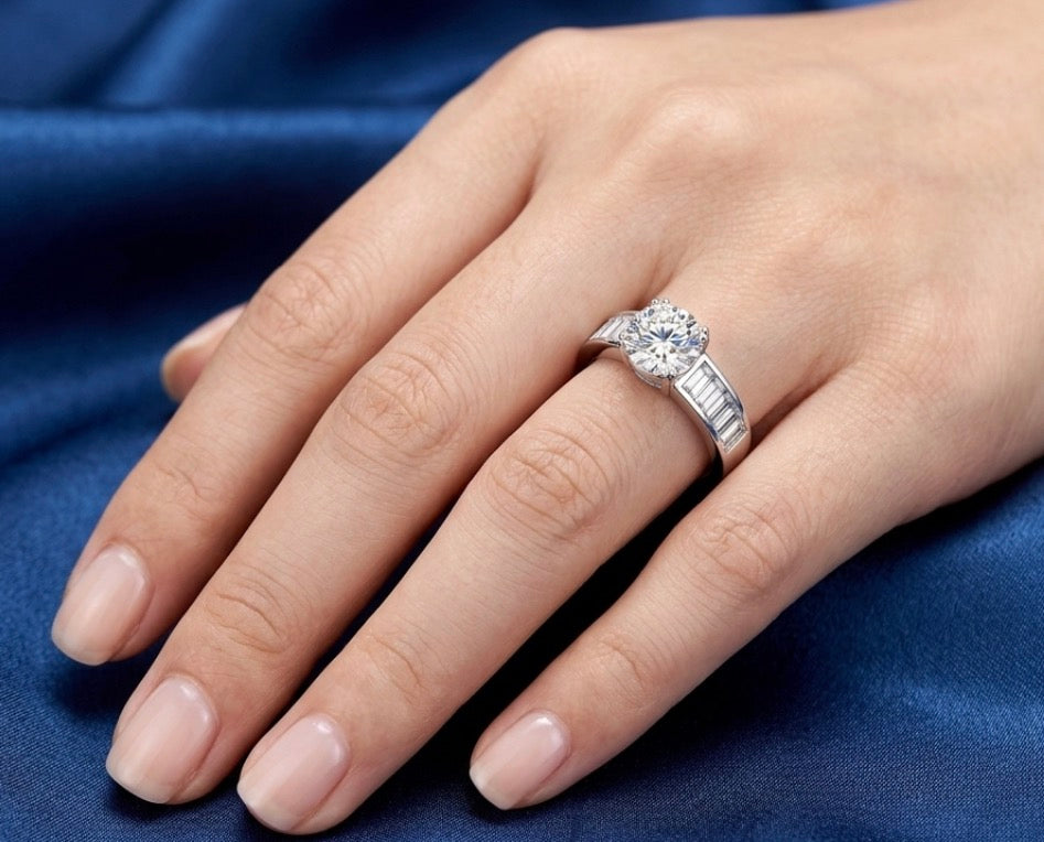 Sterling Silver Brilliant-cut Cubic Zirconia Ring