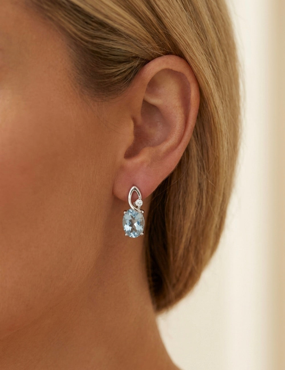 Sterling Silver Oval cut Aquamarine Earrings