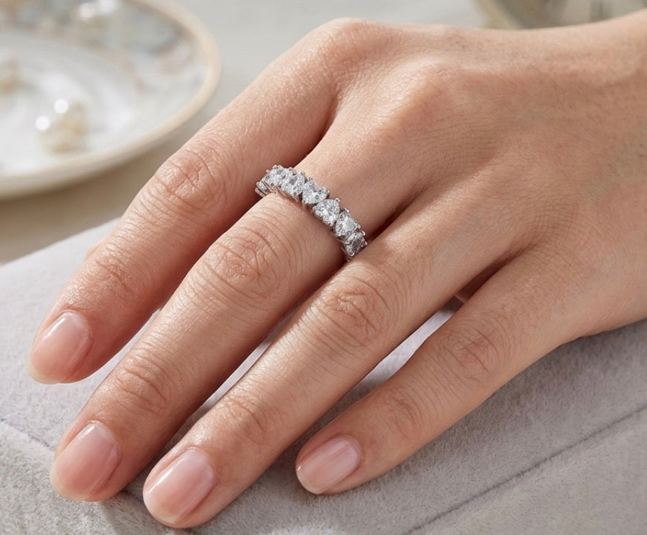 Sterling Silver Heart Shape-cut Ladies Band
